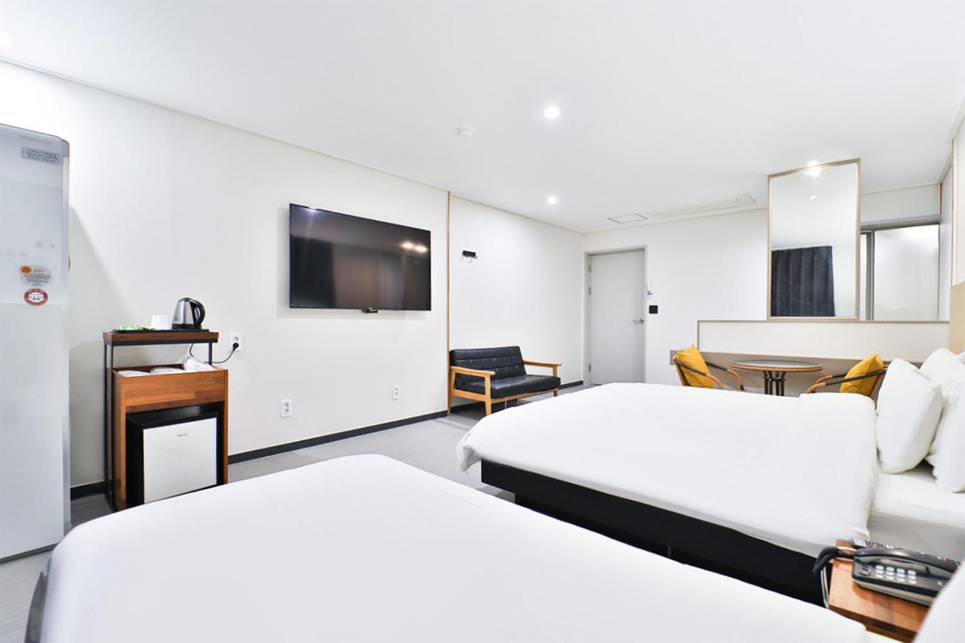 Calm Rest Hotel Busan Sasang ภายนอก รูปภาพ